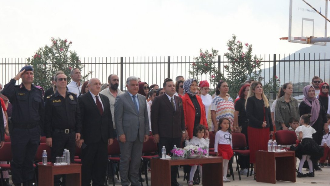 Karaburun İlkokulunda 29 Ekim Cumhuriyet Bayramı Kutlama Töreni ve Sanat Atölyesi açılışı gerçekleştirildi. 